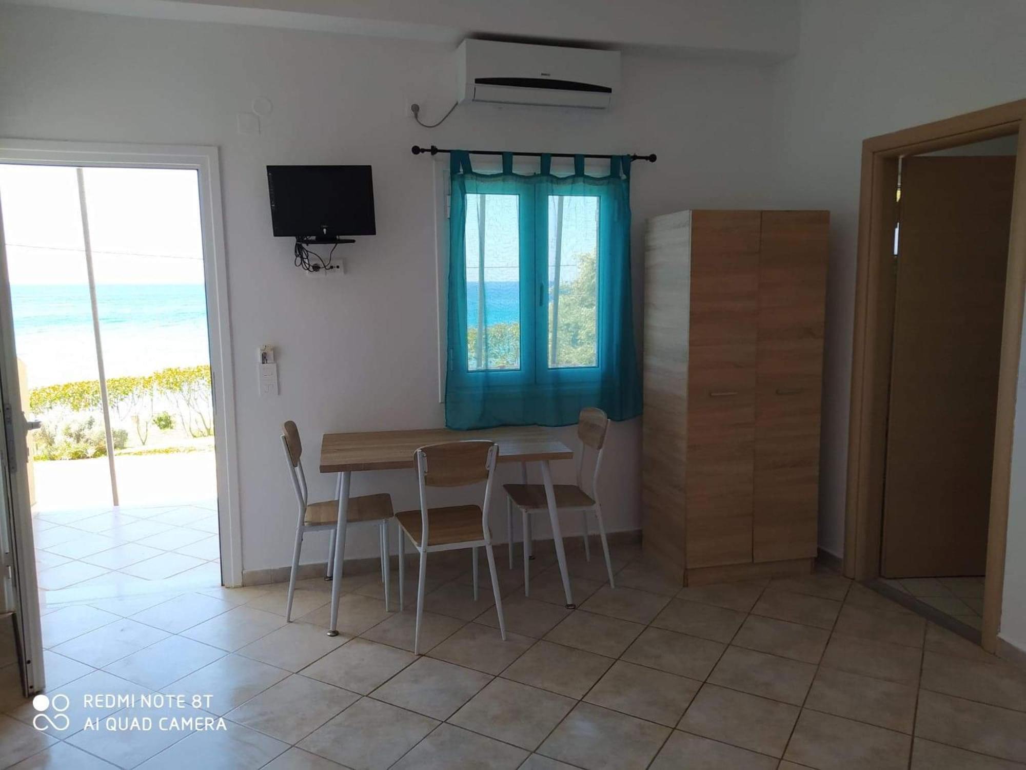 Akrothalassia Lygia  Habitación foto
